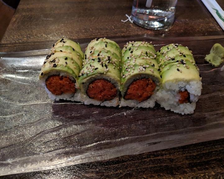 YUMMY sushi & Family Restaurant - Bar